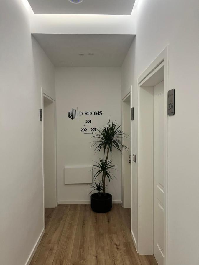 Enzo Rooms & Apartment Blloku 地拉那 外观 照片