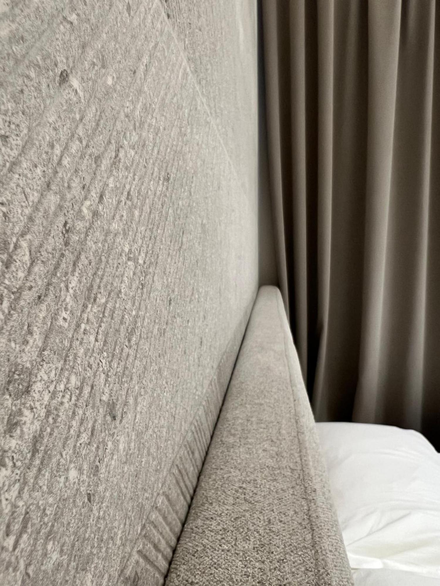 Enzo Rooms & Apartment Blloku 地拉那 外观 照片
